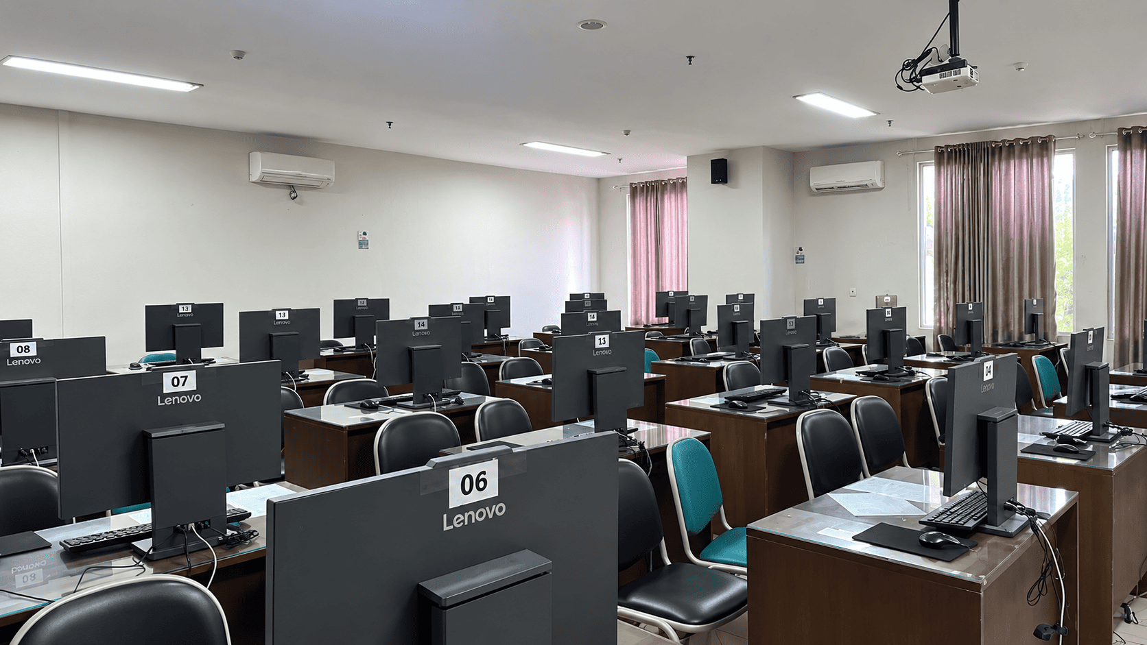 Laboratorium Multi Media PGSD UNISSULA